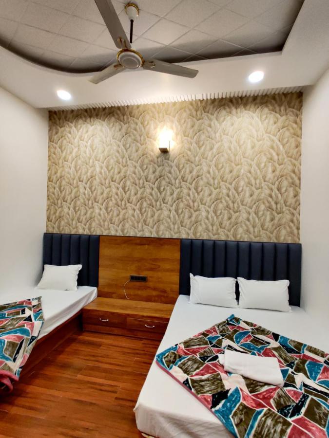 Hotel 4S Niwas - 100 Meters From Golden Temple Amritsar Exterior foto