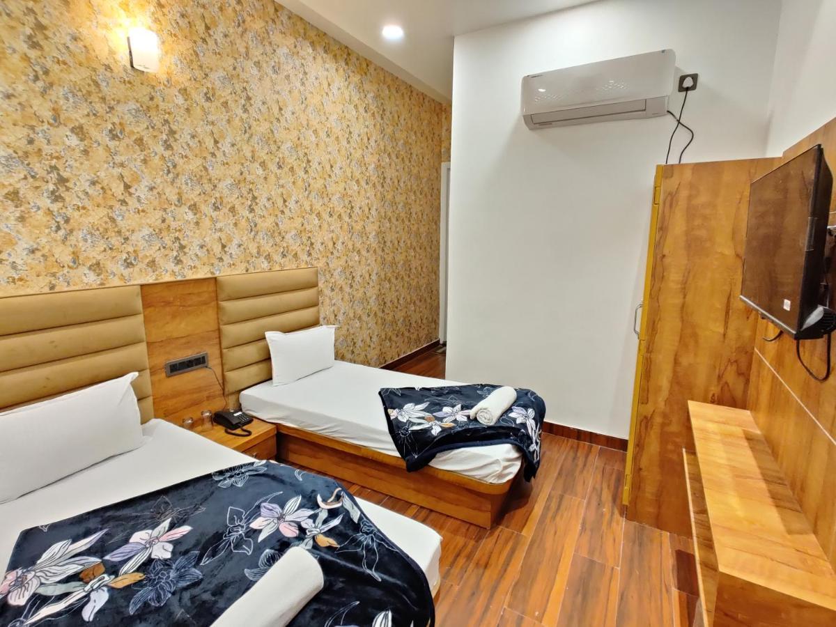 Hotel 4S Niwas - 100 Meters From Golden Temple Amritsar Exterior foto