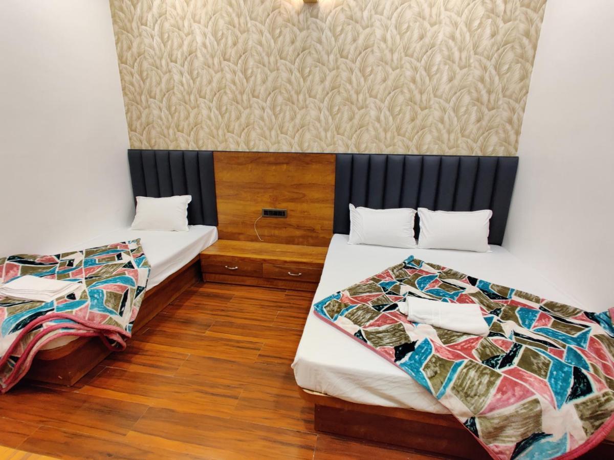 Hotel 4S Niwas - 100 Meters From Golden Temple Amritsar Exterior foto