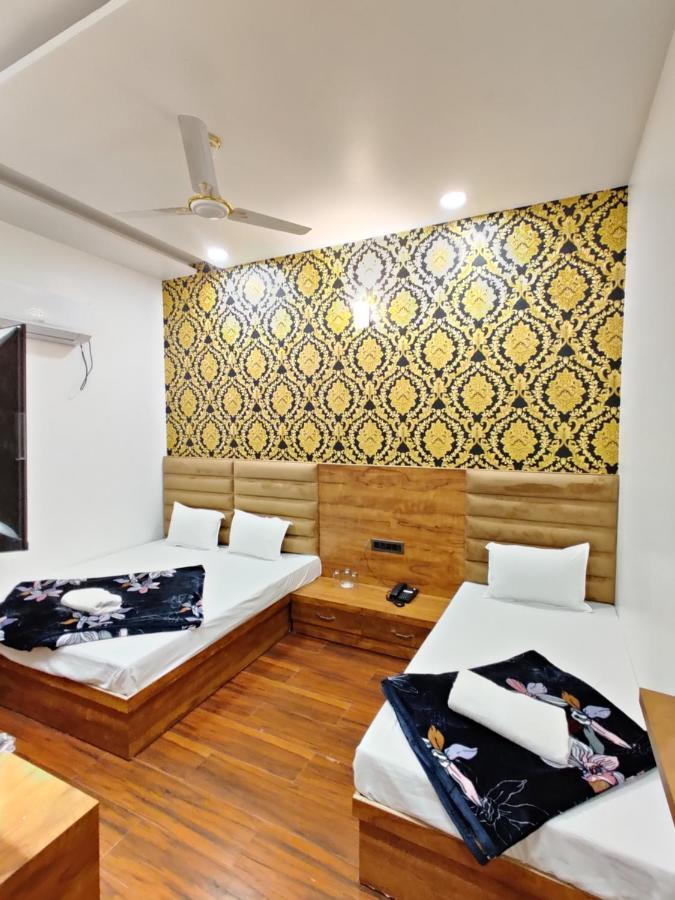 Hotel 4S Niwas - 100 Meters From Golden Temple Amritsar Exterior foto
